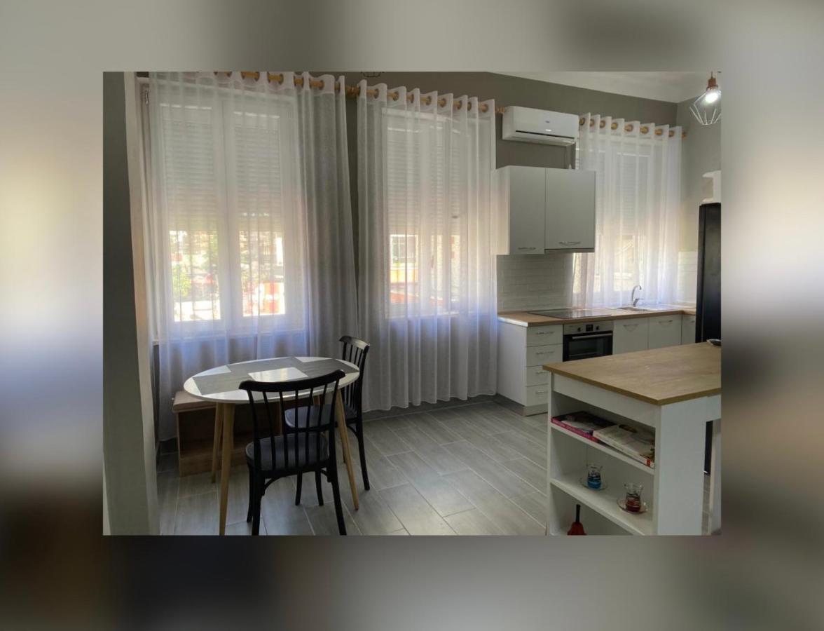 Appartamento New New Bazaar Tirana Esterno foto
