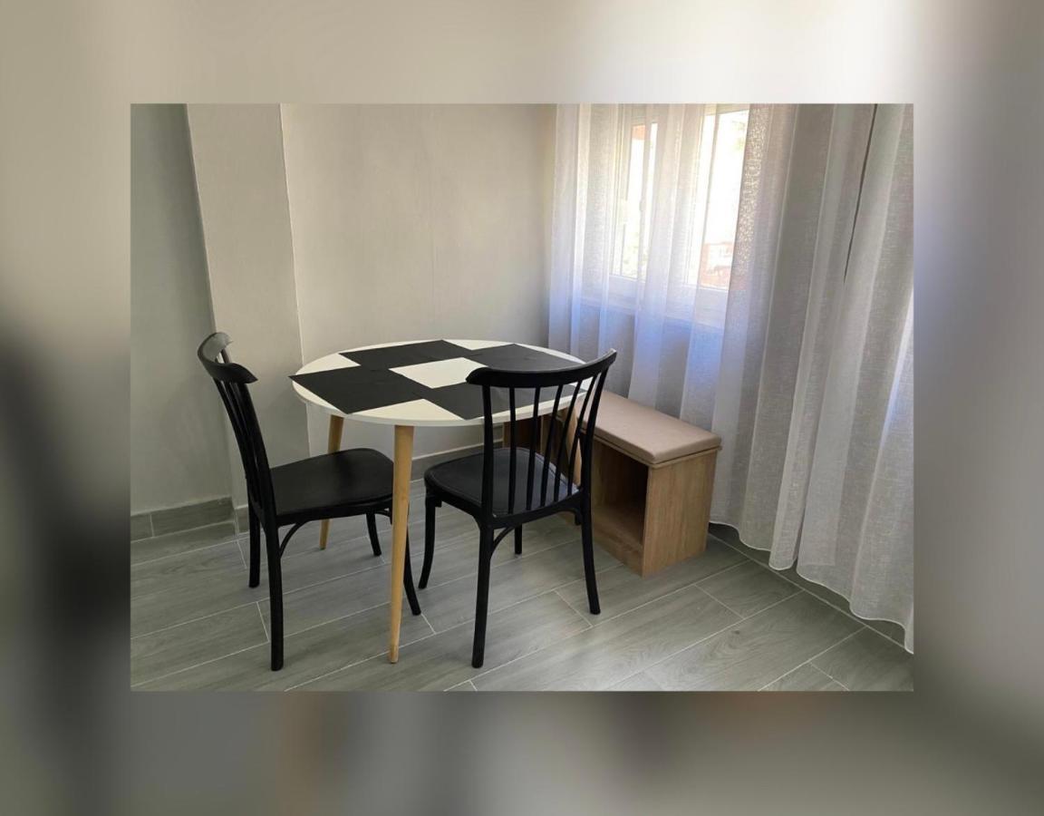 Appartamento New New Bazaar Tirana Esterno foto